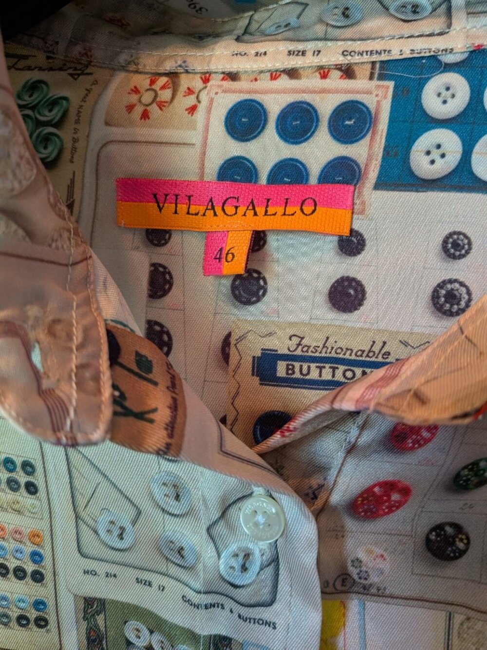 Vilagallo Vintage Buttons Print Button Down Large - Picture 5 of 10
